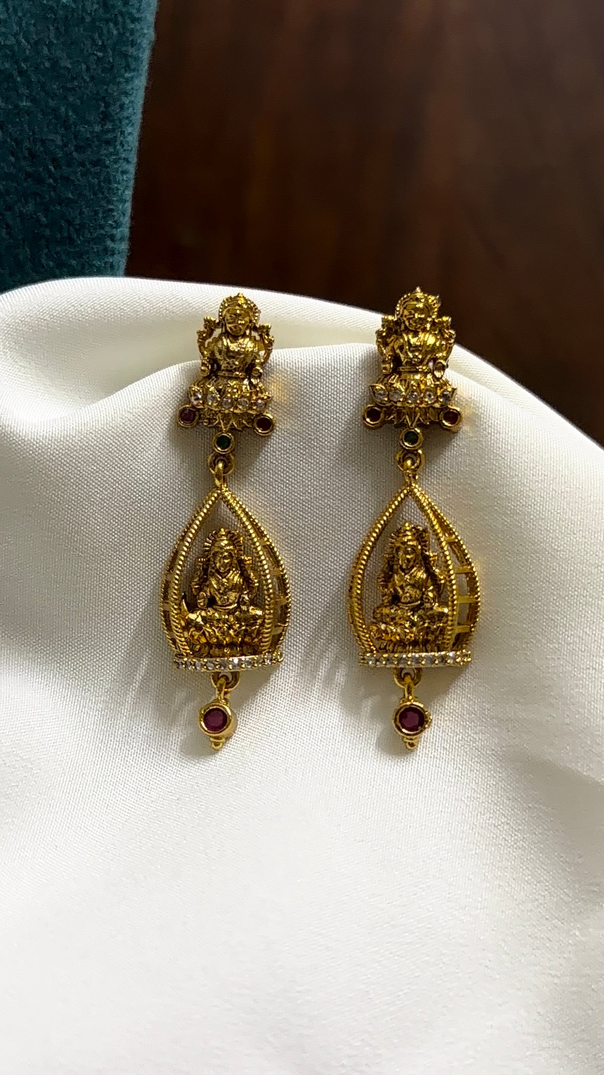 Devi Jhumka