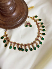 Green Hanging Palakka Necklace