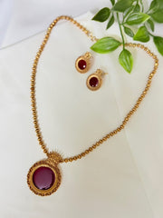 Round Pendant With Chain