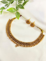Non Idol Antique Necklace