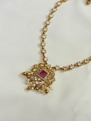 Cubic Zirconia Ruby Neckpiece With White Stones And Pearls