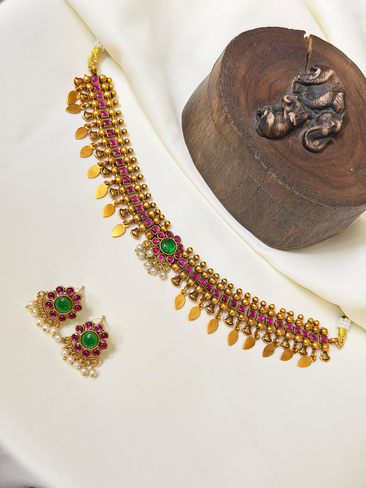 Exquisite Elakathaali With Pink And Green Kemp Stones