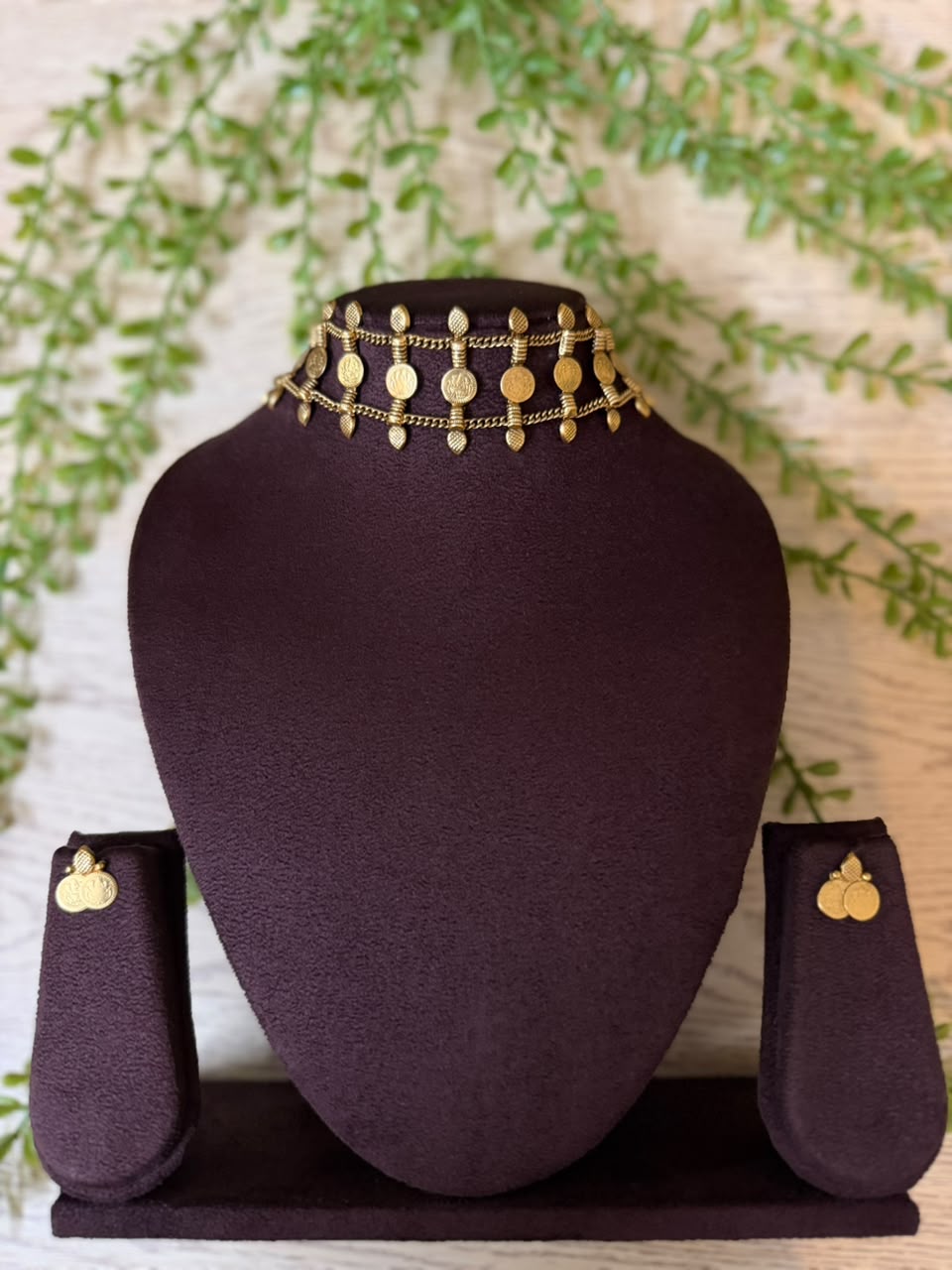 Arrow Headed Coin Choker