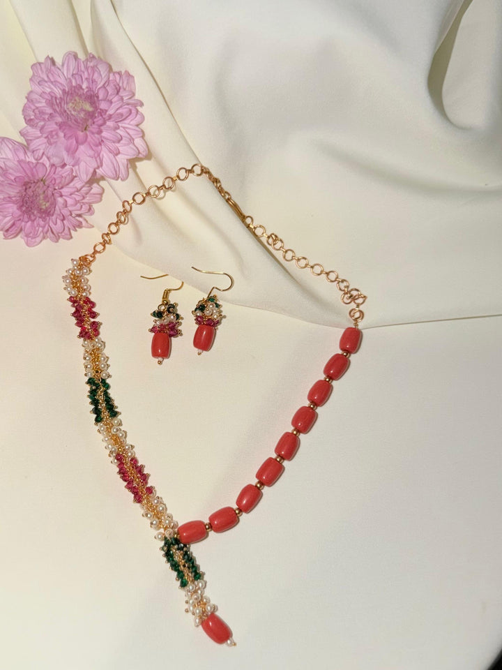 Coral Pearl Short Neckpiece