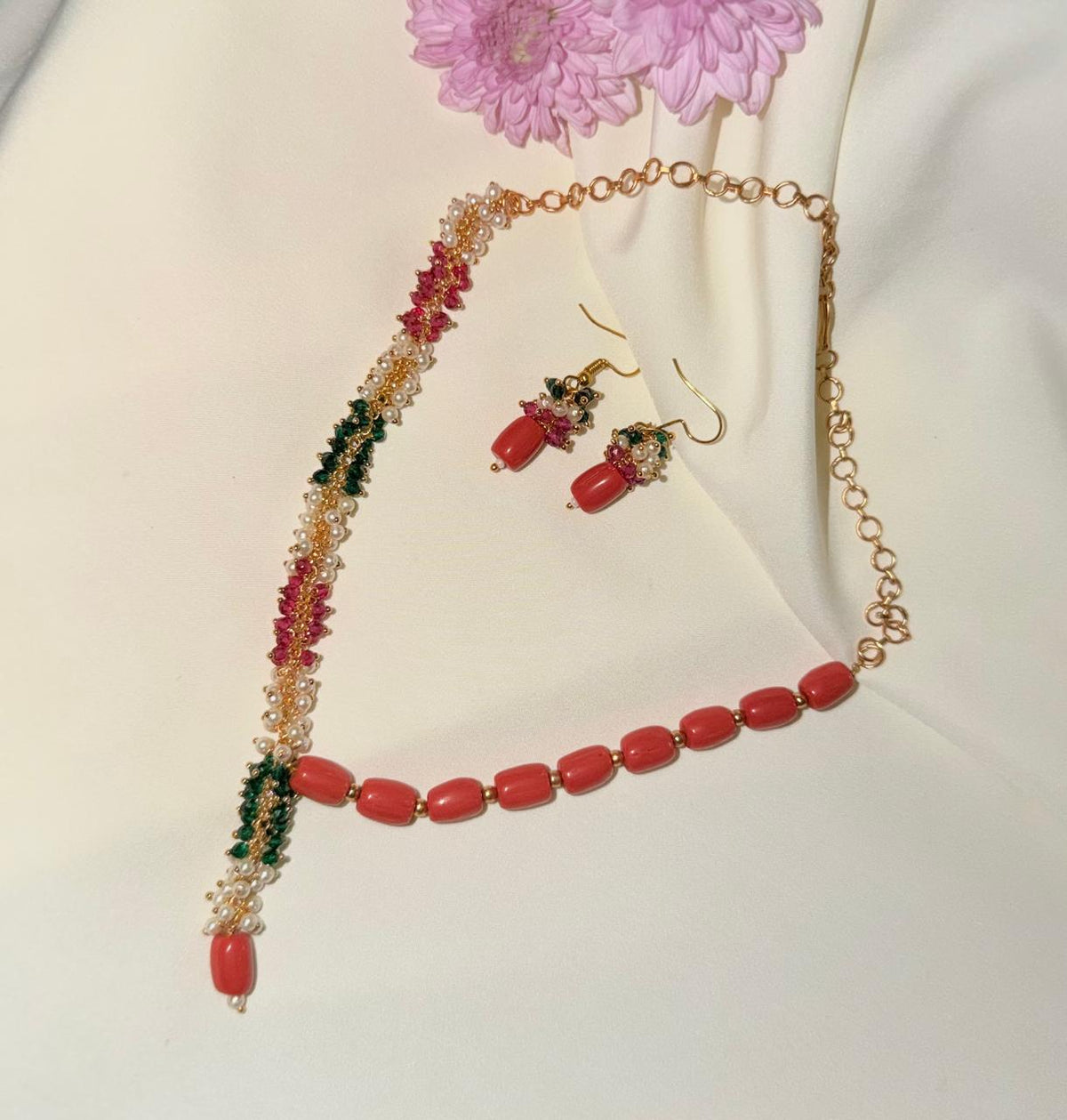 Coral Pearl Short Neckpiece