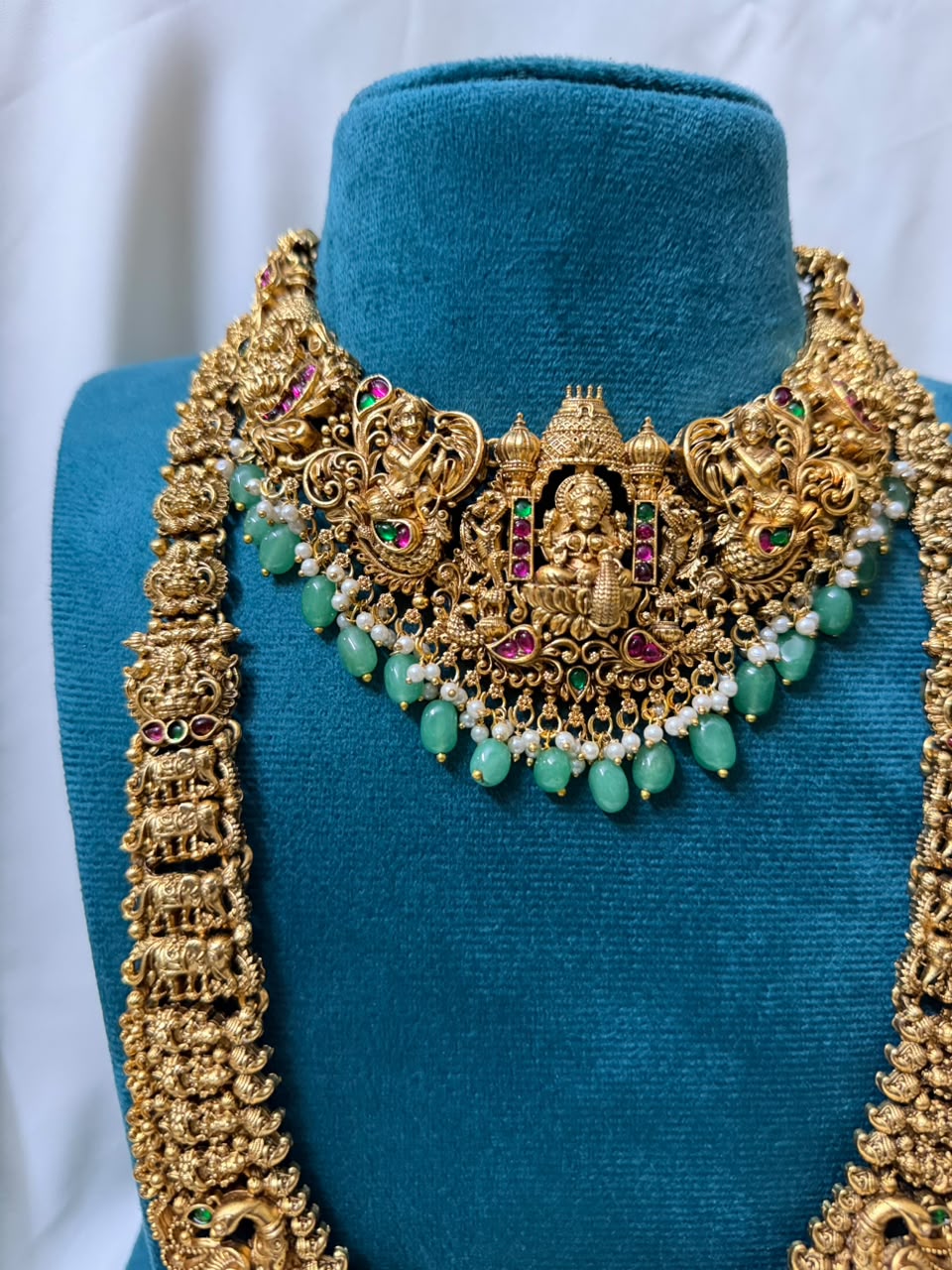 Antique Premium Bridal Set With Green Beads