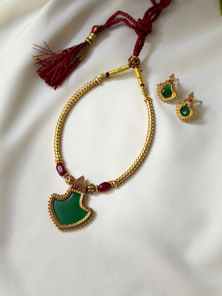 Palakka Green Pendant Hasli Neckpiece
