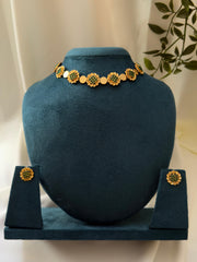 Floral Diamond Shape Green Coin Fusion Necklace Green
