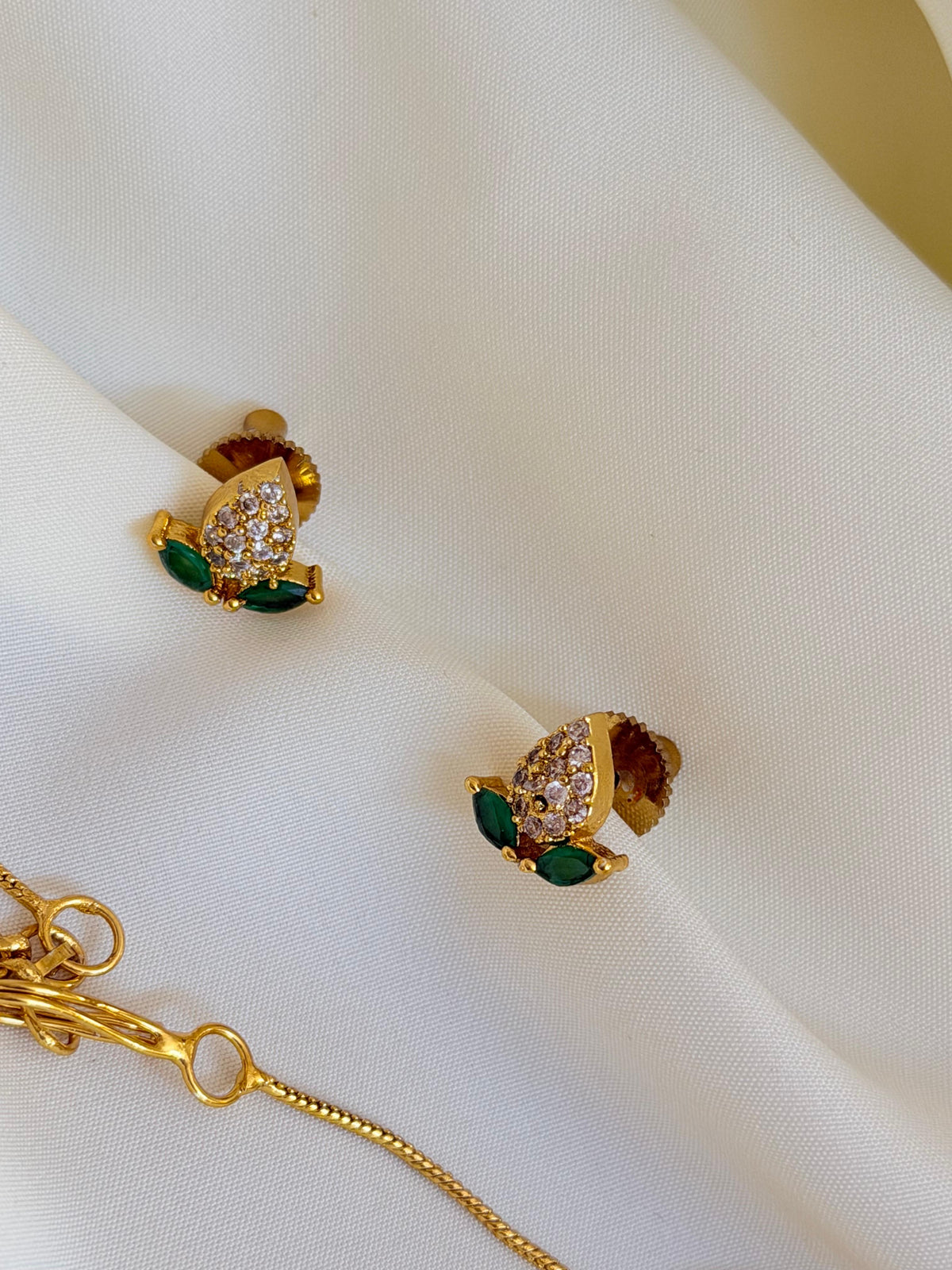 Elegant Dainty CZ Stone Neckpiece Set