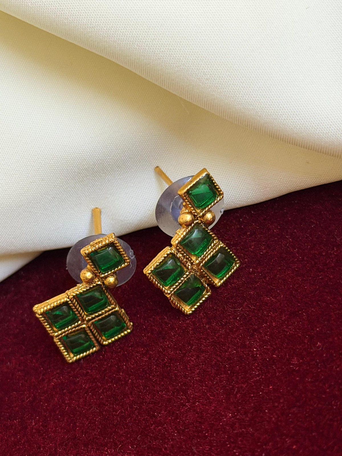 Green Diamond Shape Elegant Neckpiece Set