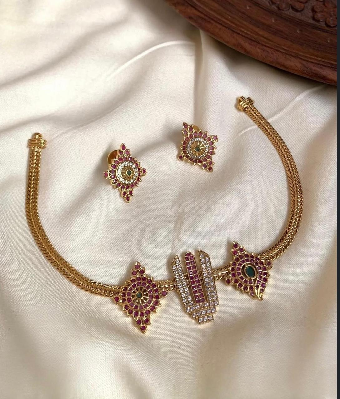 Perumaal Neckpiece With CZ Stone