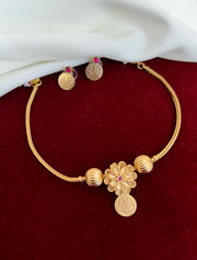 Floral Short Necklace