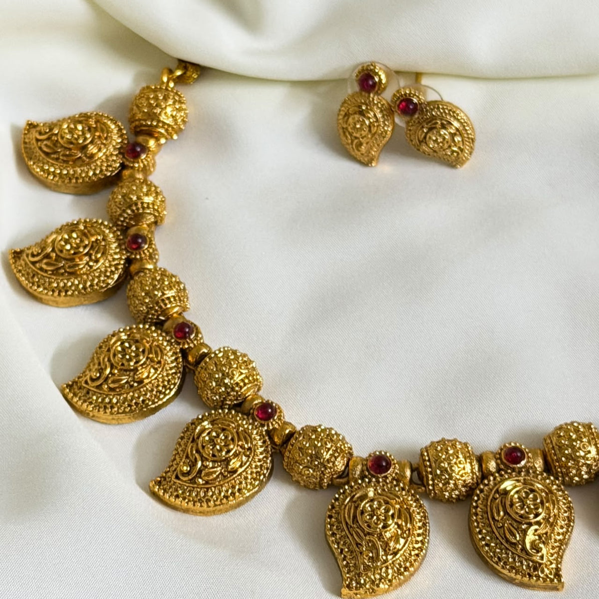 Premium Mango Necklace — Red