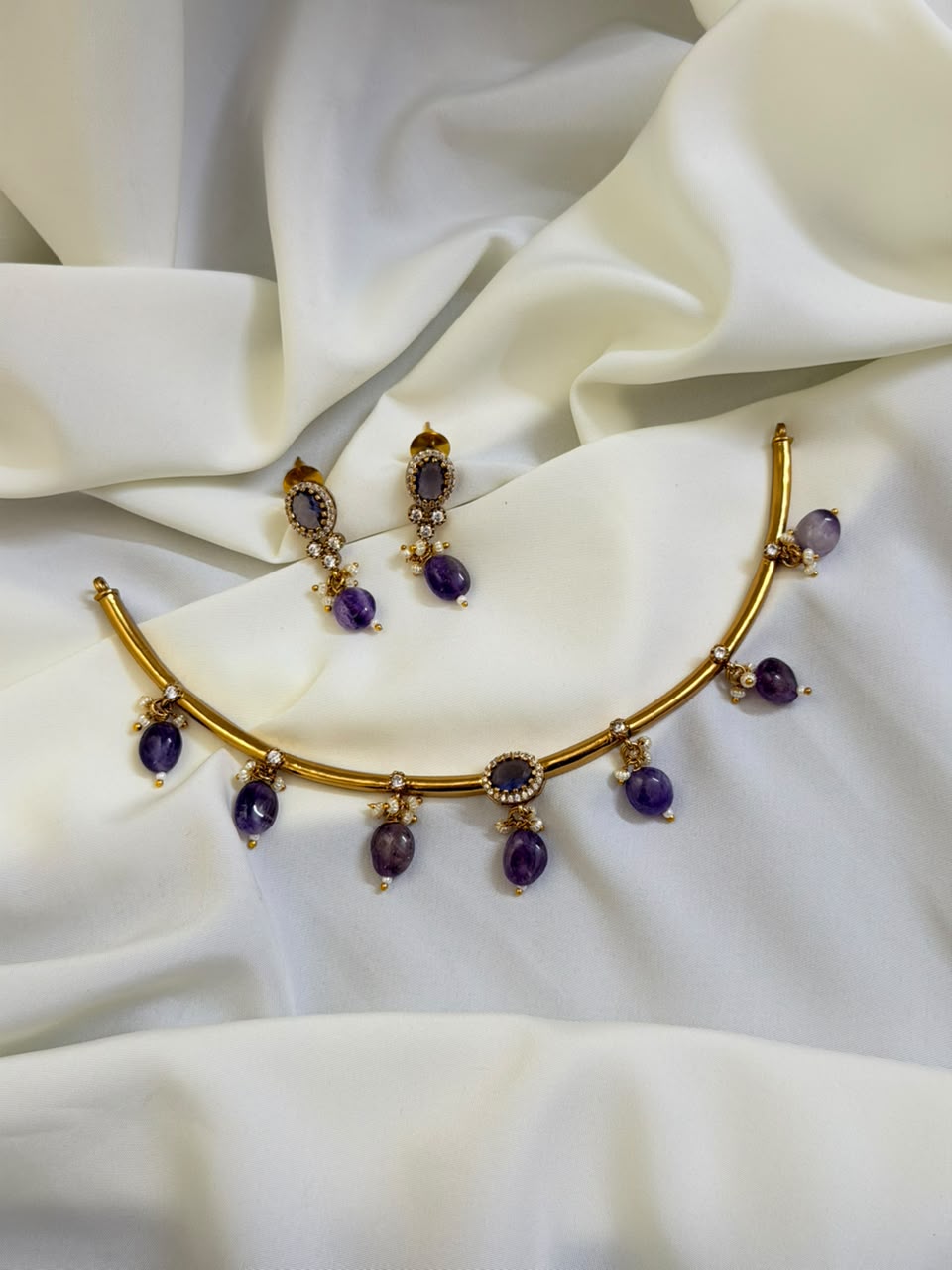 Premium Hasli With Amethyst Bezels