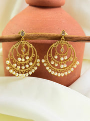 Hoop Earrings With Hanging Pearls — White