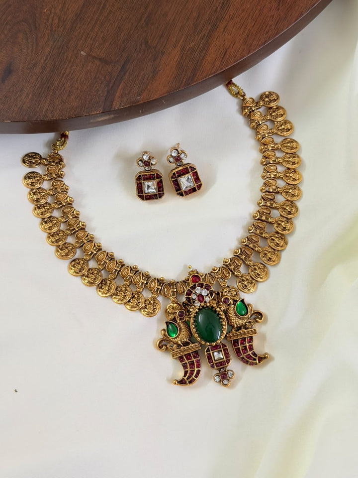 Affordable Puligoru Pendant Kasu Short Haram