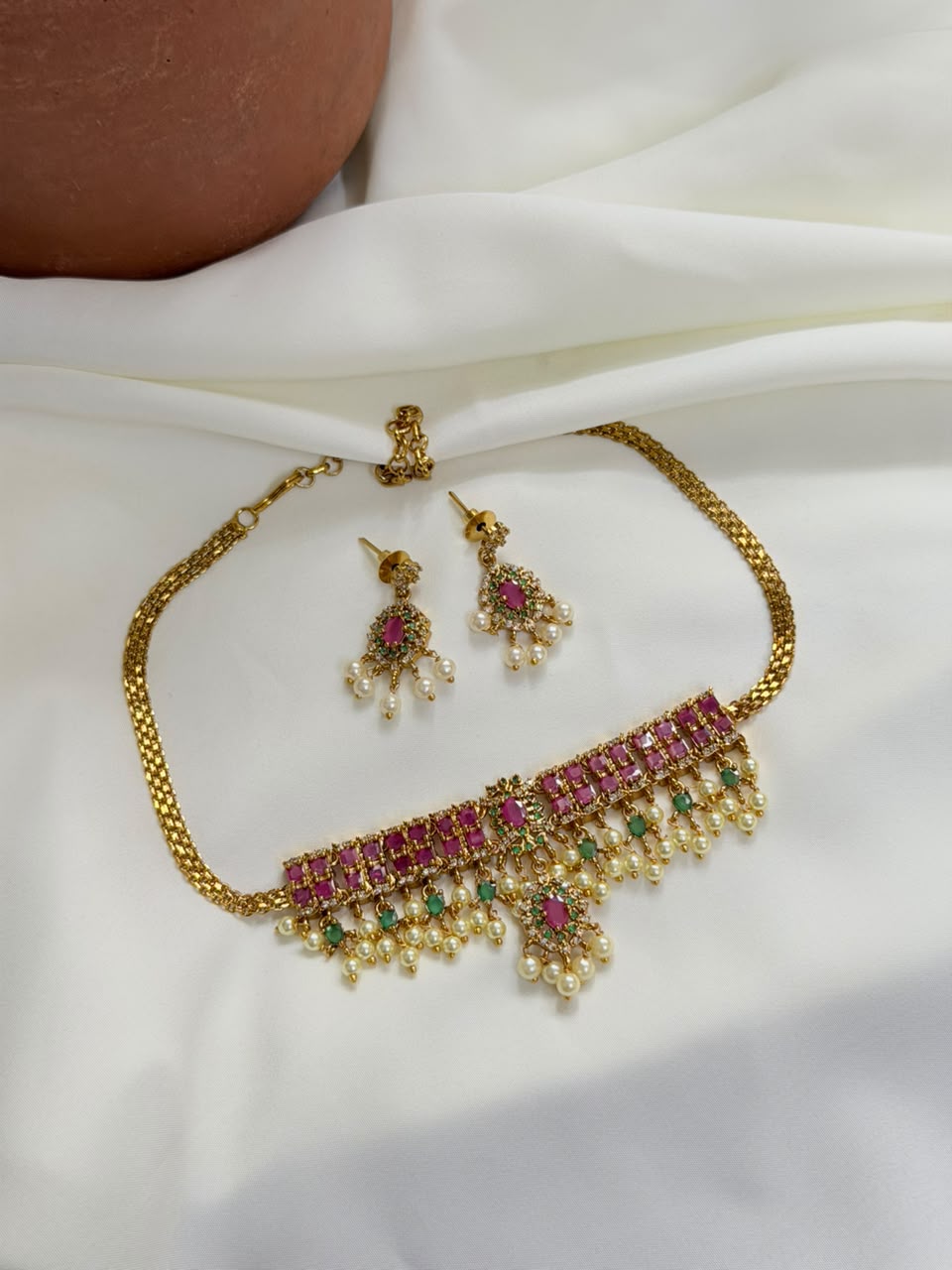 Premium Ruby And Green Guttapusalu Choker