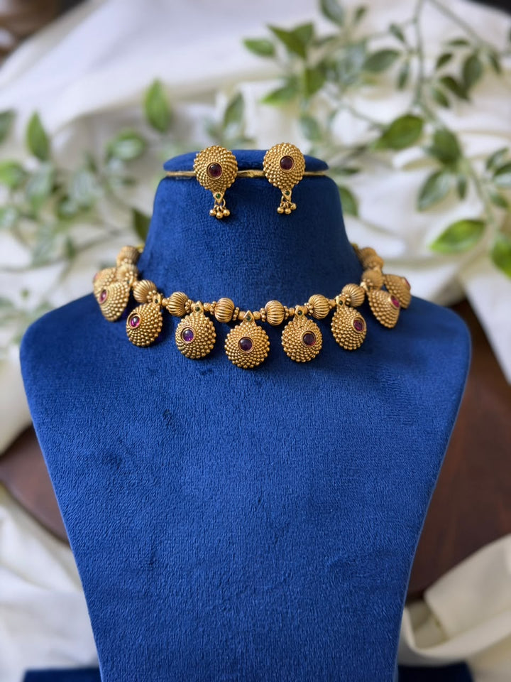 Padma Necklace With Red Stone