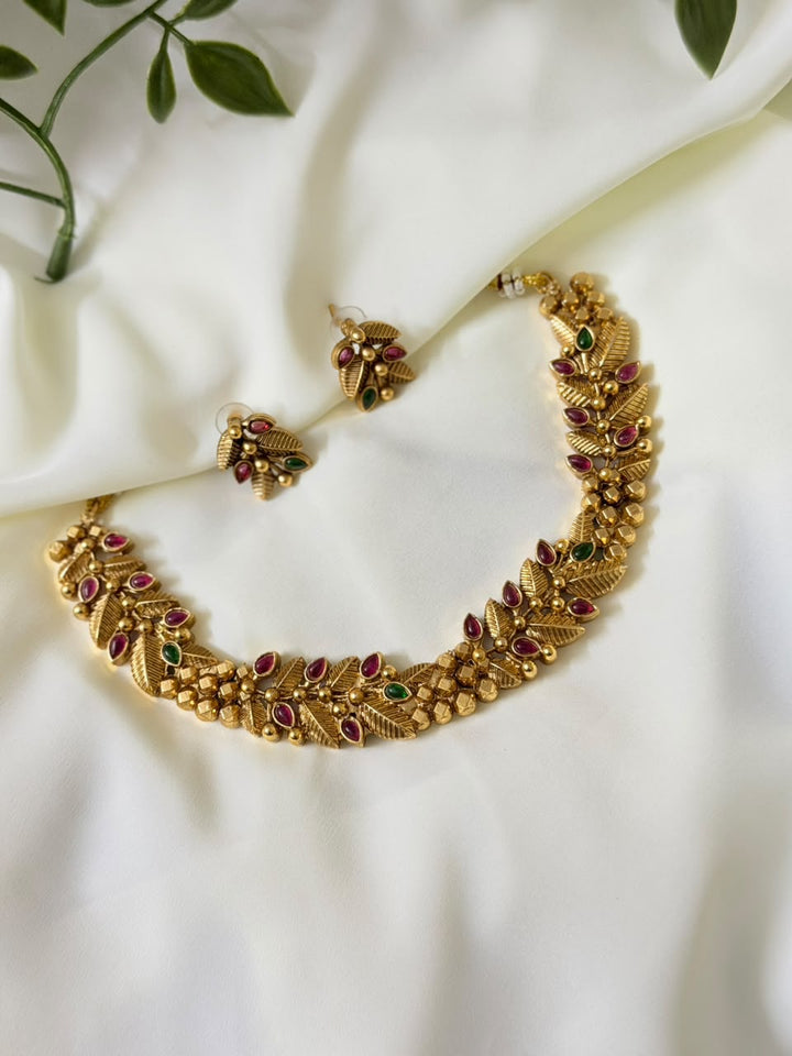 Matte Leaf Necklace
