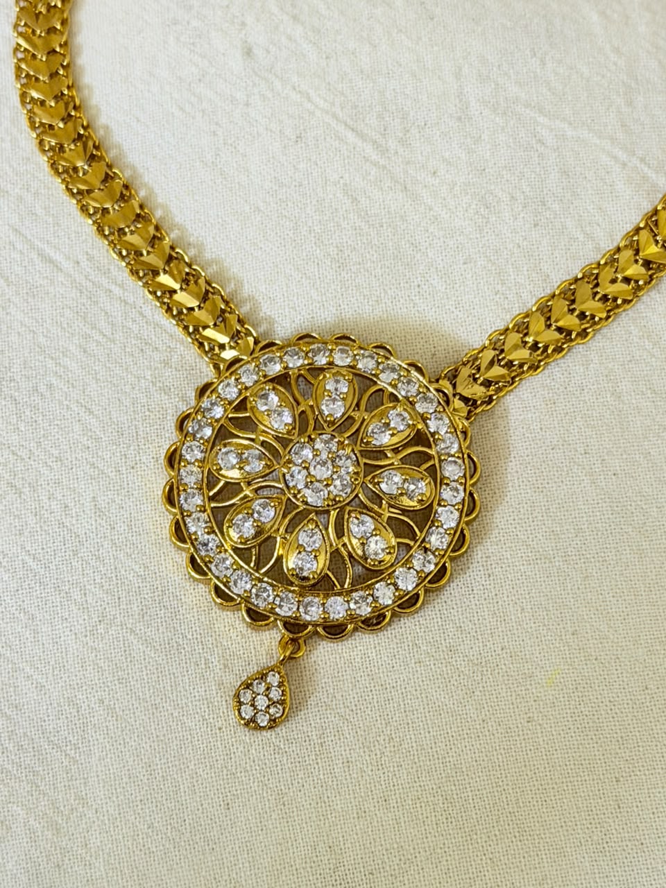 Chakra Traditional Short Necklace