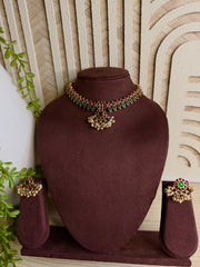 Short Palakka Neckpiece With Golden And White Beads