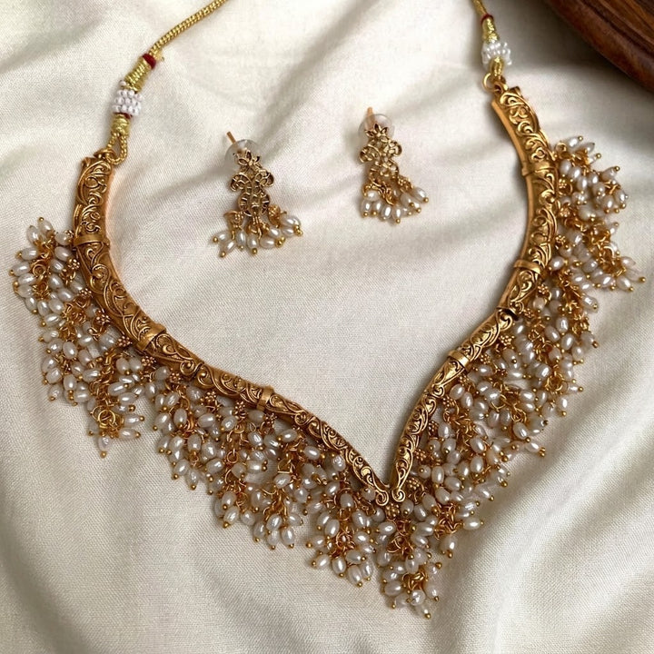 Rice Pearl Hasli Necklace