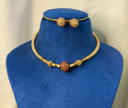 Traditional Kemp Stones Ball Neckpiece